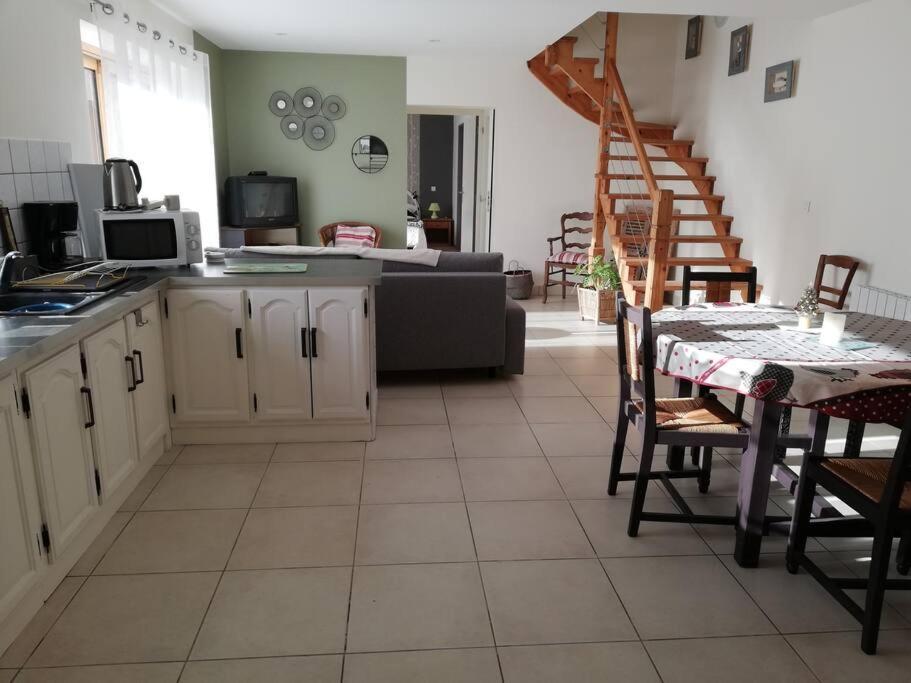 La Maison Des Chevreuils Plouigneau Esterno foto
