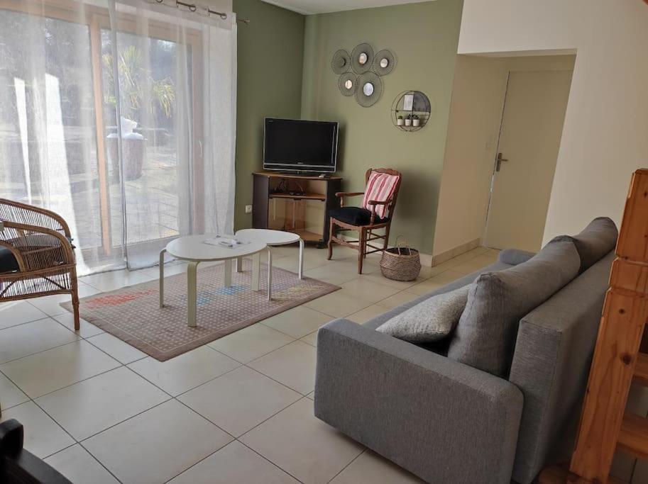 La Maison Des Chevreuils Plouigneau Esterno foto